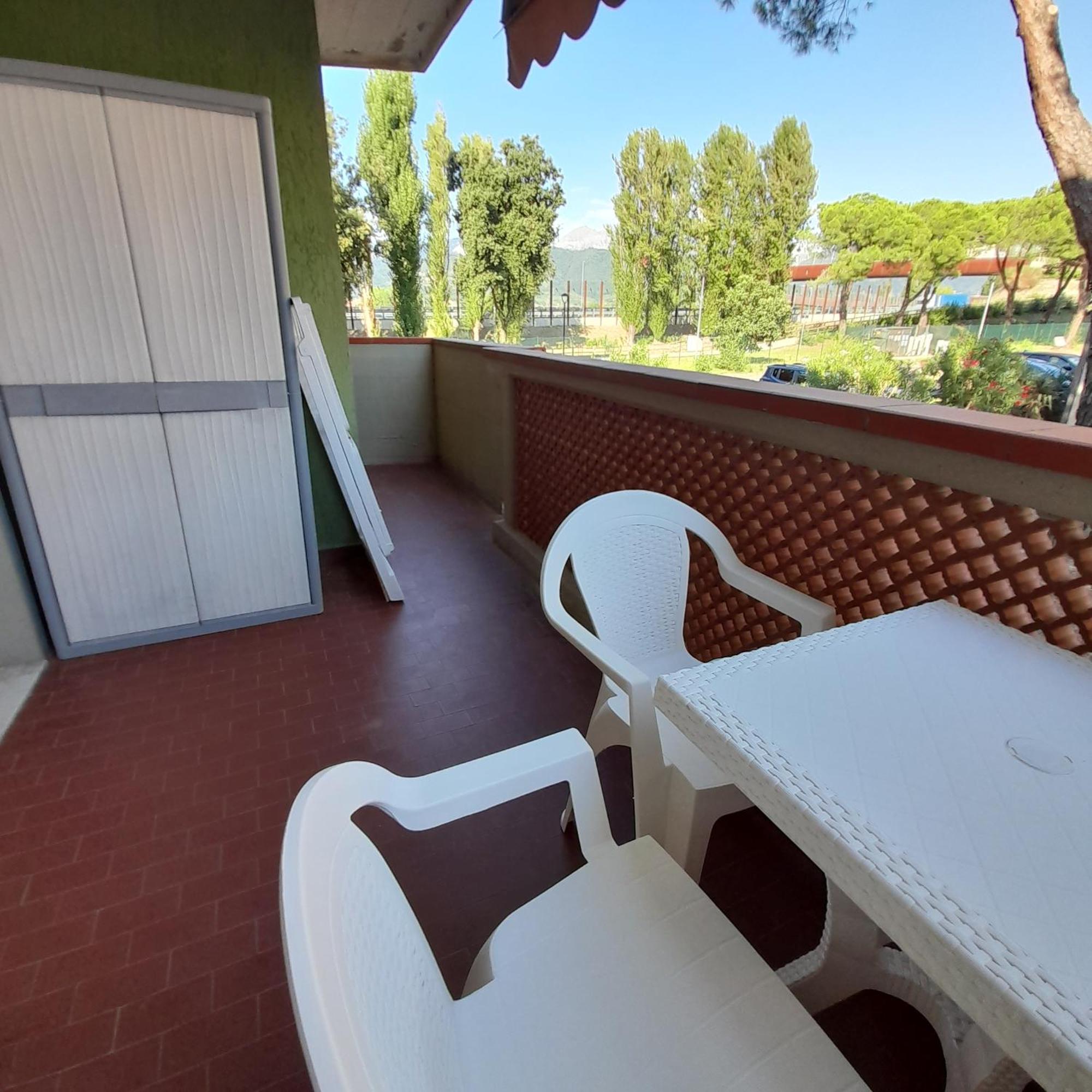Casa Irene Apartment Luni Exterior photo